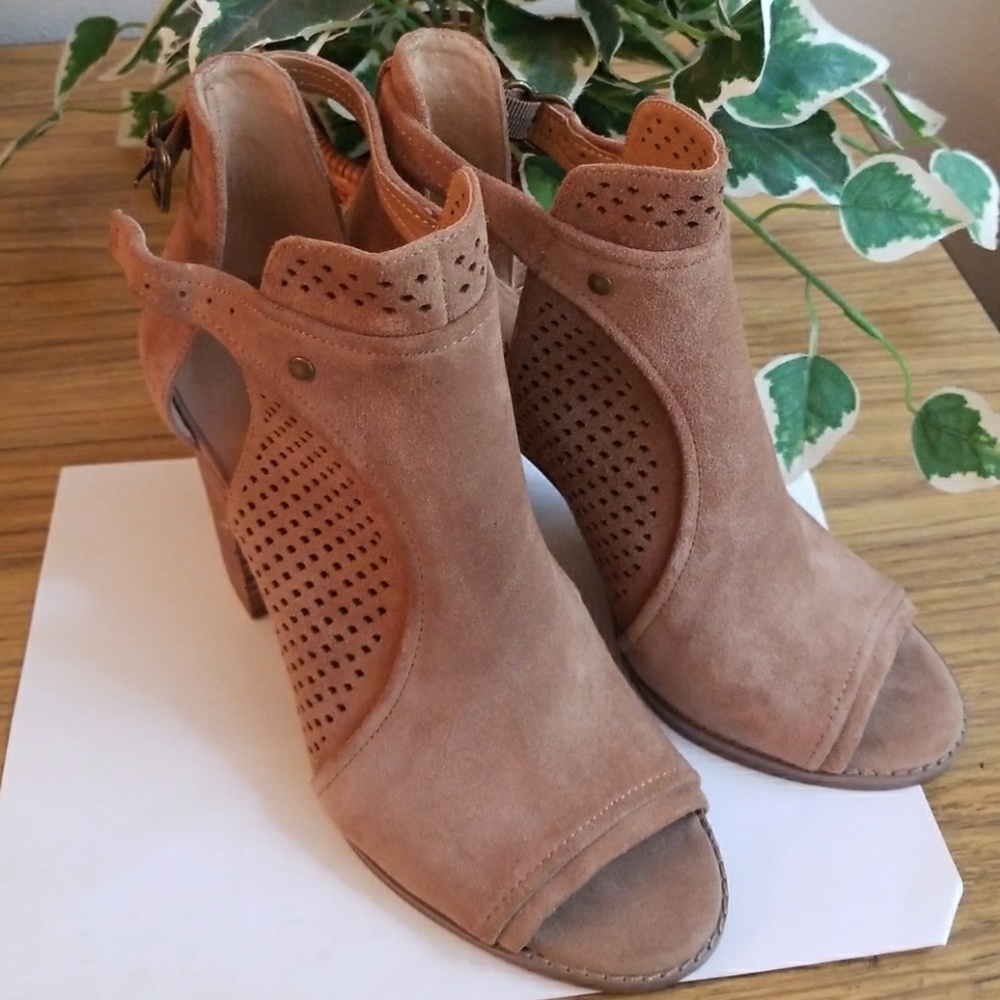 Lucky brand open toe heels